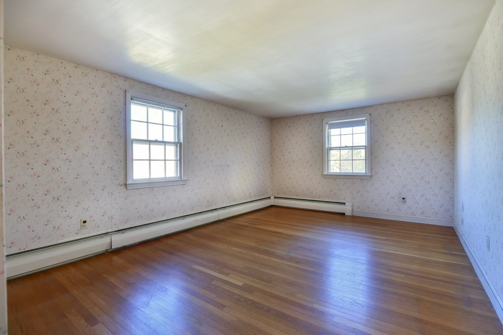 4 Robin Road Reading, MA 01867 - Photo 18 of 22