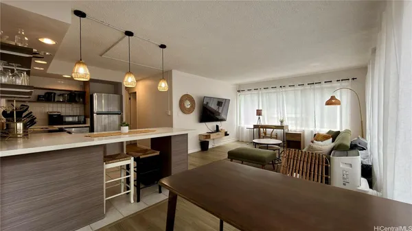 $2,700 | 2547 Ala Wai Boulevard, Unit 201, Honolulu, HI 96815