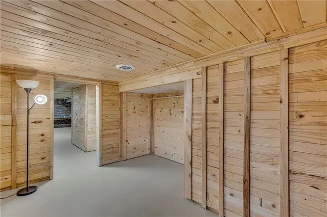 $269,000 | 1404 South Grand Avenue, El Dorado Springs, MO 64744