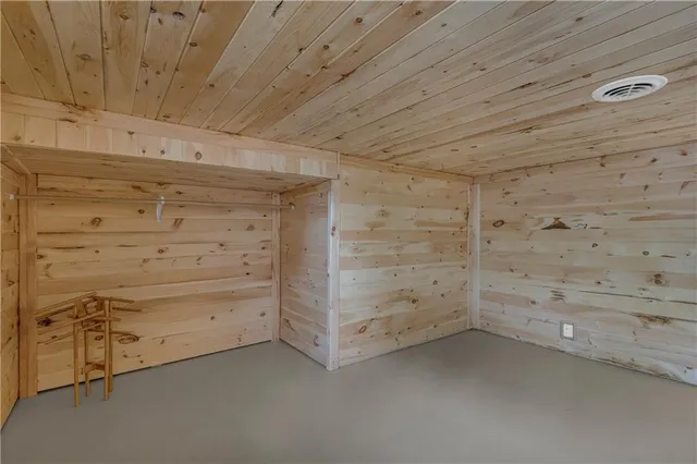 $269,000 | 1404 South Grand Avenue, El Dorado Springs, MO 64744