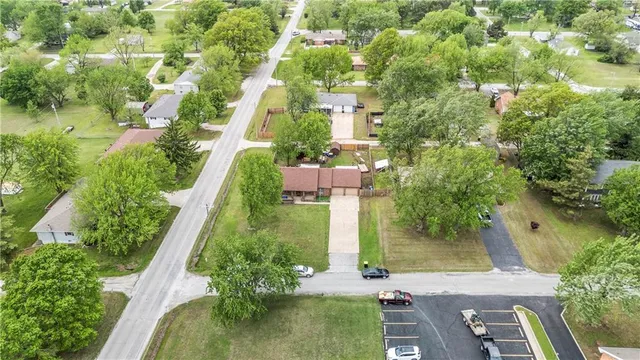 $269,000 | 1404 South Grand Avenue, El Dorado Springs, MO 64744