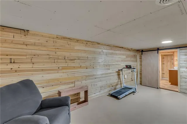 $269,000 | 1404 South Grand Avenue, El Dorado Springs, MO 64744