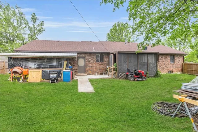 $269,000 | 1404 South Grand Avenue, El Dorado Springs, MO 64744