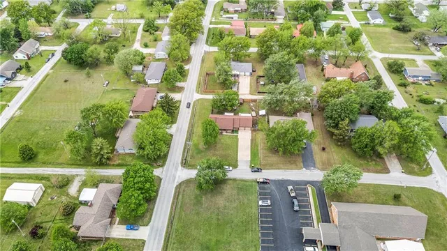 $269,000 | 1404 South Grand Avenue, El Dorado Springs, MO 64744