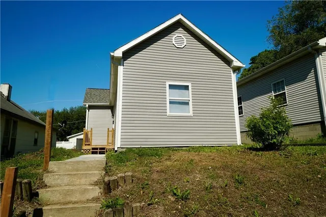 $120,000 | 2814 South 21st Street, St. Joseph, MO 64503