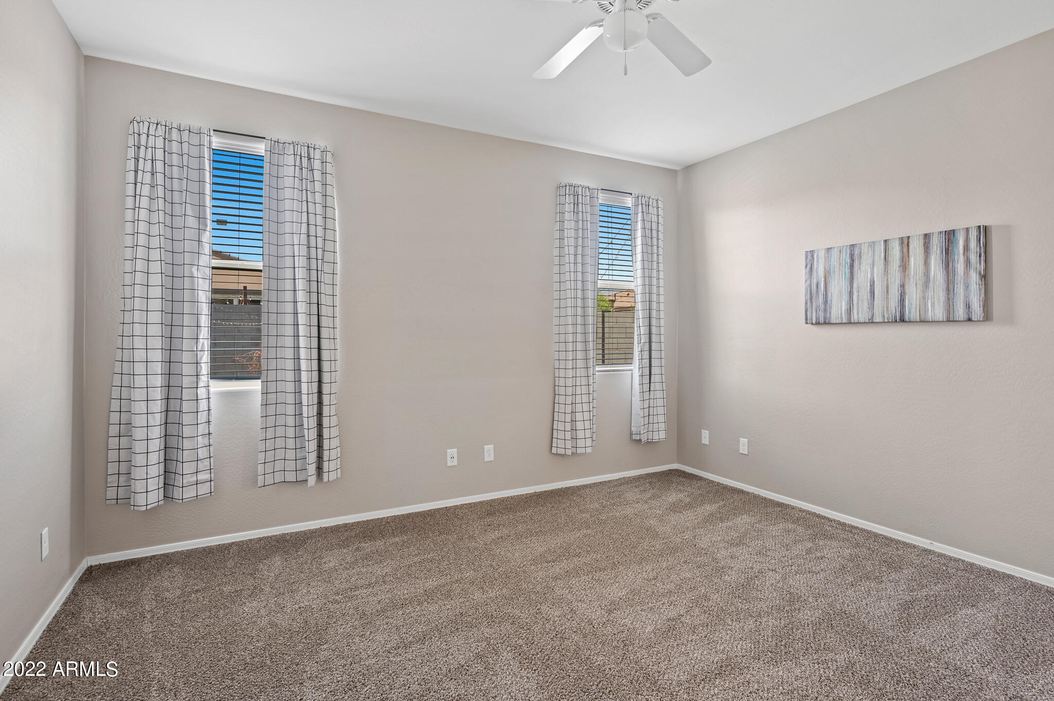 1757 Grenadine Road Phoenix, AZ 85040 - Photo 10 of 29 PRIMARY SUITE
