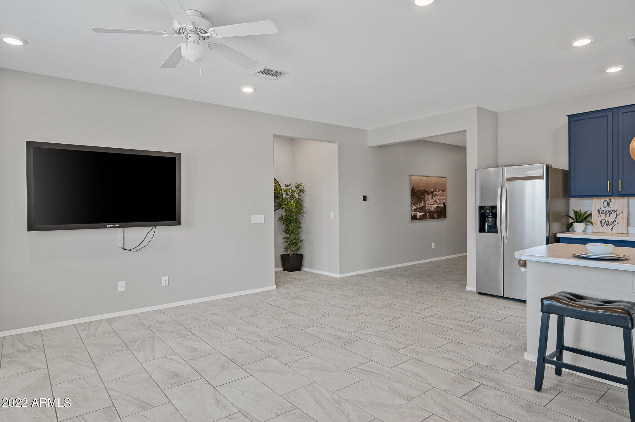1757 Grenadine Road Phoenix, AZ 85040 - Photo 9 of 29 GREAT ROOM
