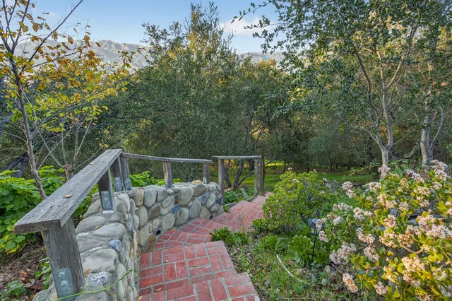 $1,645,000 | 165 Feliz Drive, Oak View, CA 93022