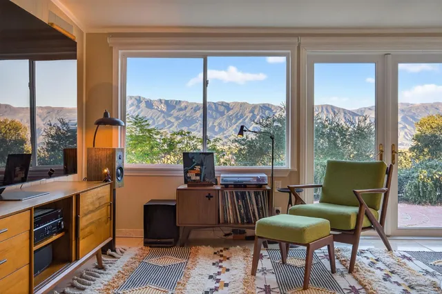 $1,645,000 | 165 Feliz Drive, Oak View, CA 93022