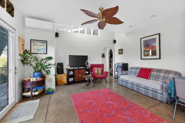 $1,645,000 | 165 Feliz Drive, Oak View, CA 93022