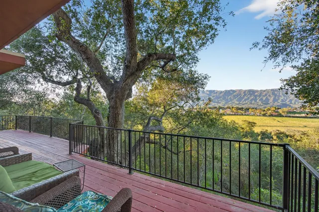 $1,645,000 | 165 Feliz Drive, Oak View, CA 93022