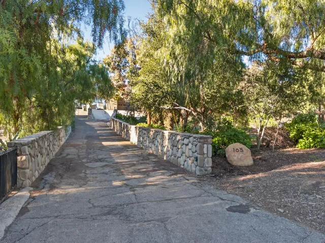 $1,645,000 | 165 Feliz Drive, Oak View, CA 93022