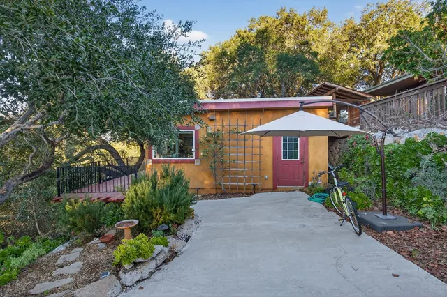 $1,645,000 | 165 Feliz Drive, Oak View, CA 93022