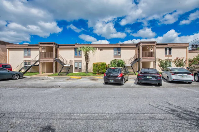 $89,900 | 401 Marshall Court, Unit 3, Fort Walton Beach, FL 32548