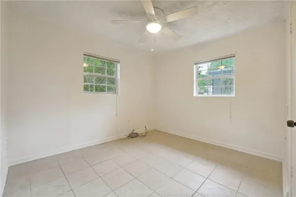 $1,000 | 324 Brooks Avenue Southwest, Unit A, Atlanta, GA 30310
