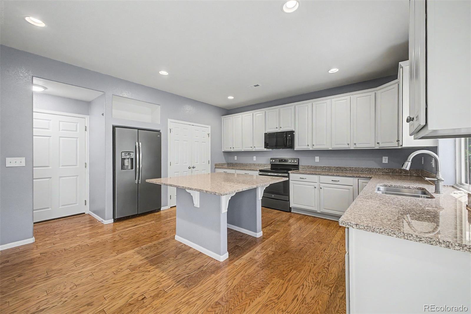 10537 Racine Way Commerce City, CO 80022 - Photo 11 of 41 Gallery Image 11