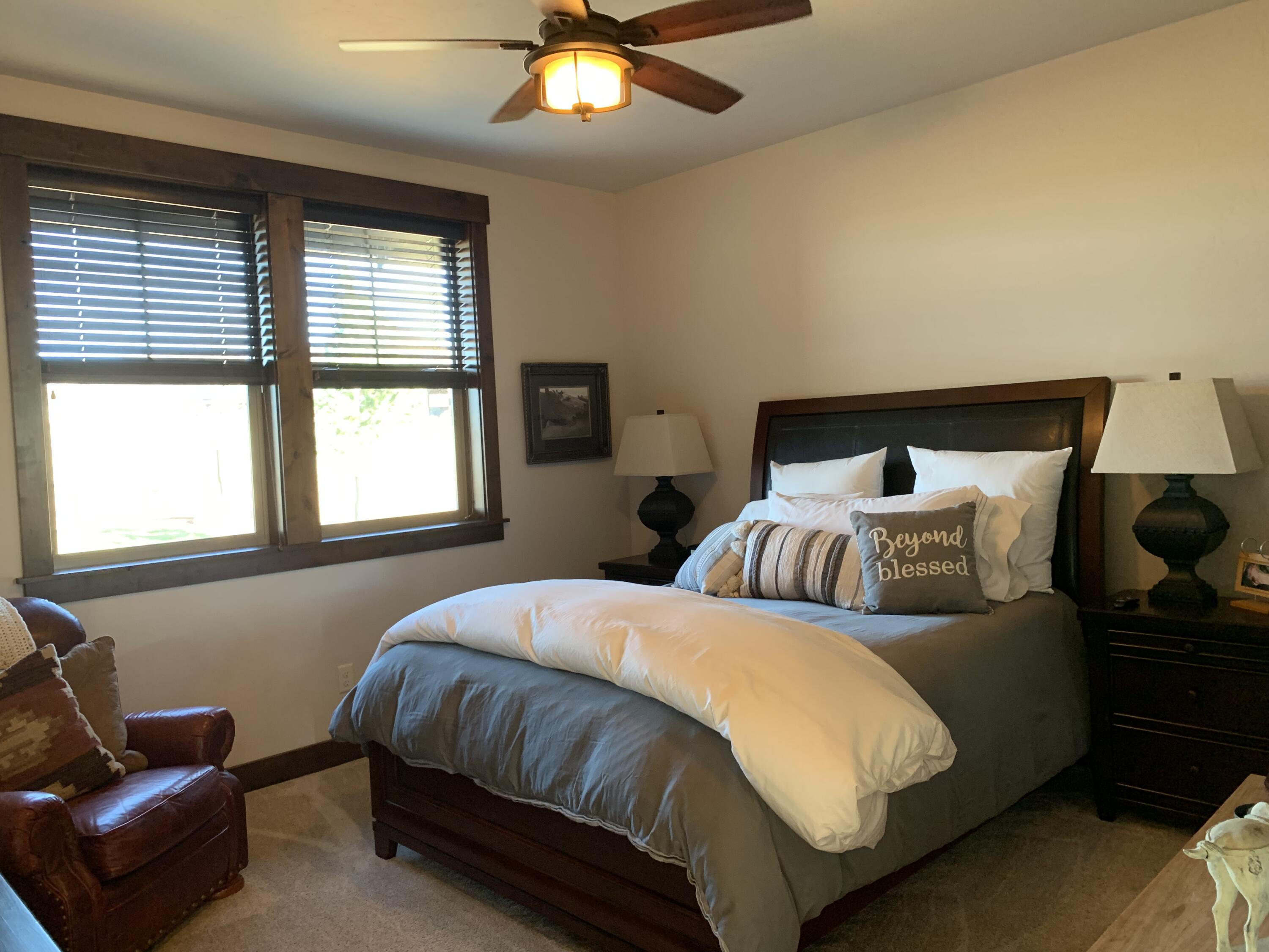 15640 Southwest Rangeland Drive Powell Butte, OR 97753 - Photo 21 of 35 guest bedroom