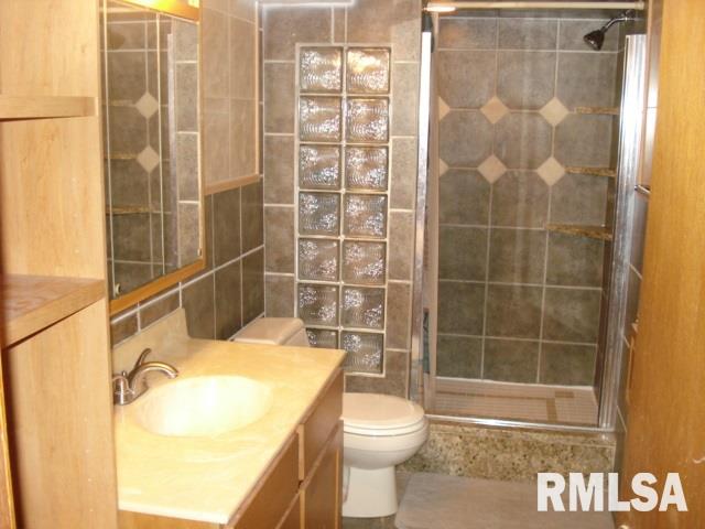 1108 3rd Street Moline, IL 61265 - Photo 13 of 14 Gallery Image 13