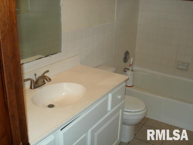 1108 3rd Street Moline, IL 61265 - Photo 10 of 14 Gallery Image 10