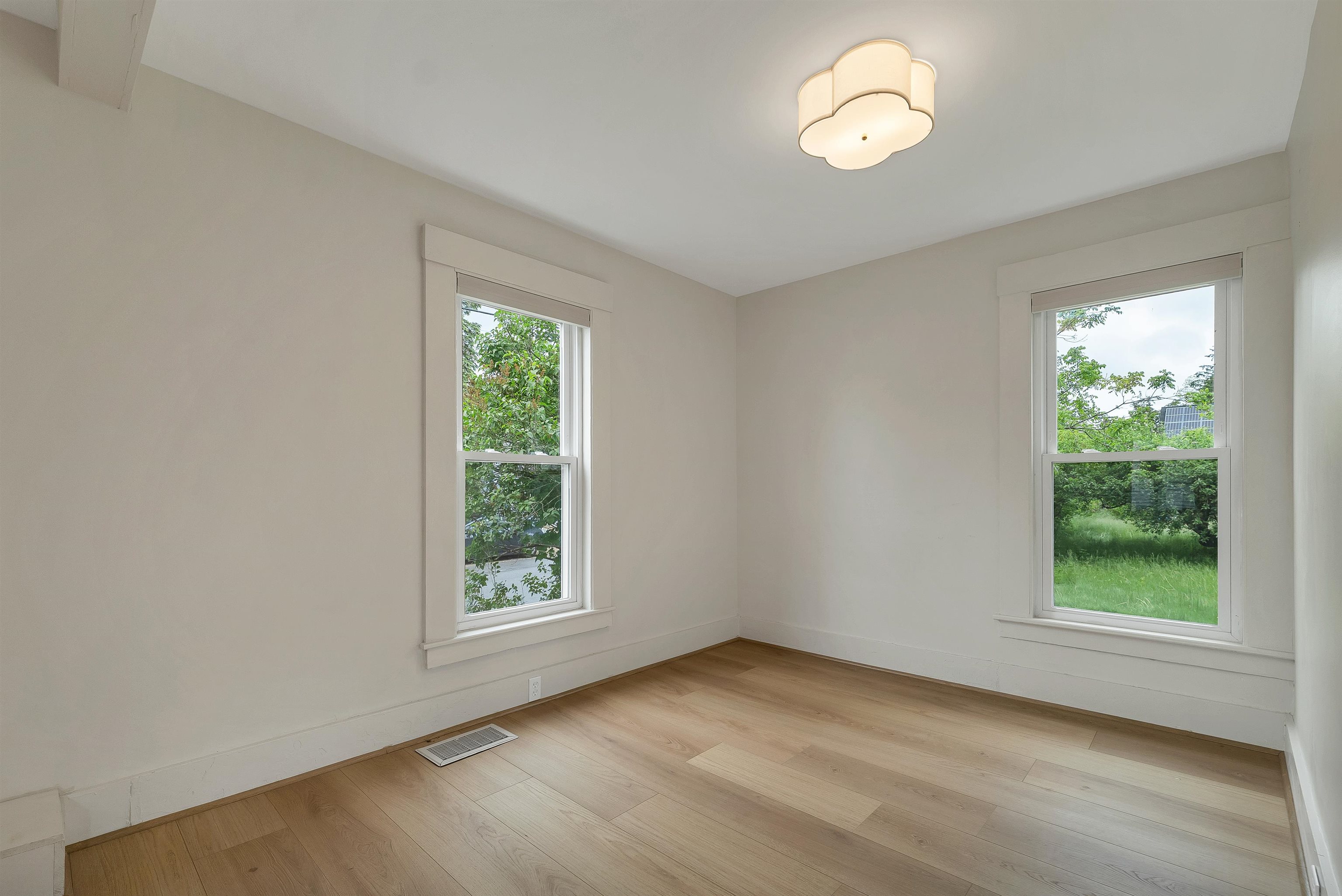 33 Spruce Street Concord, NH 03301 - Photo 14 of 58
