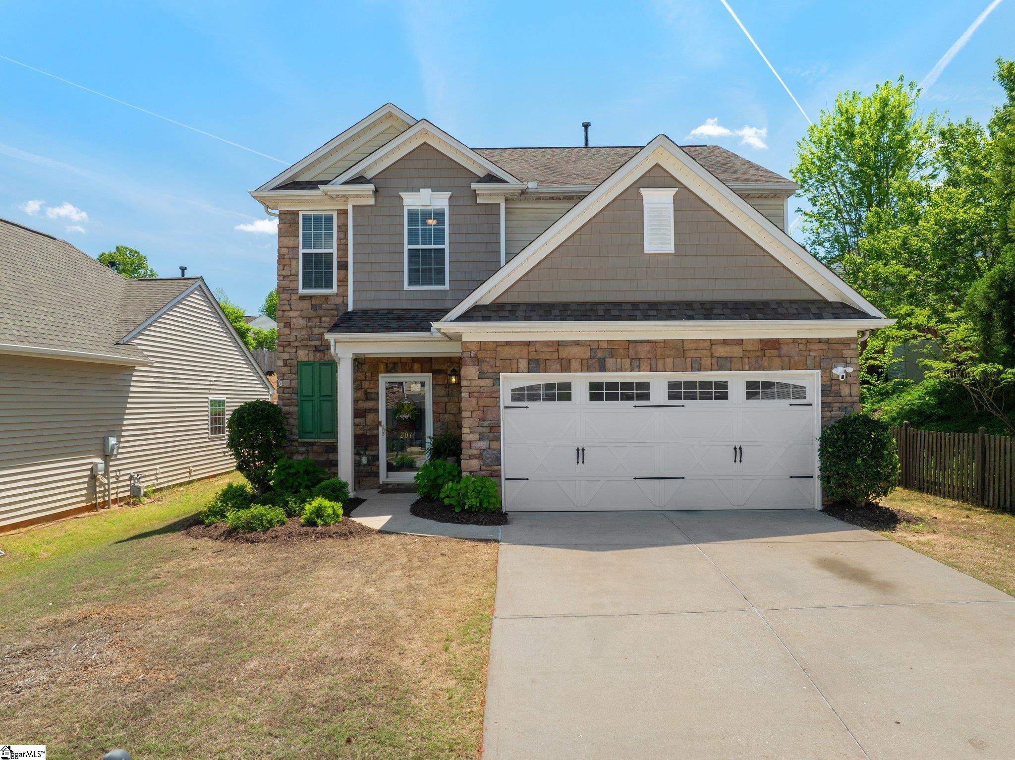 207 Knoll Ridge Drive Greer, SC 29650 - Photo 2 of 35 Gallery Image 2
