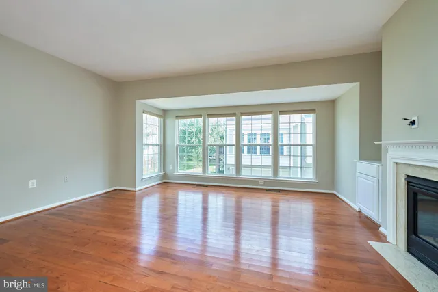 $3,200 | 4100 Fountainside Lane, Fairfax, VA 22030