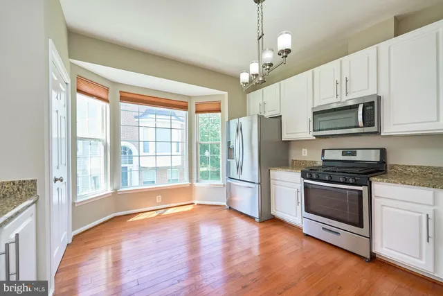 $3,200 | 4100 Fountainside Lane, Fairfax, VA 22030