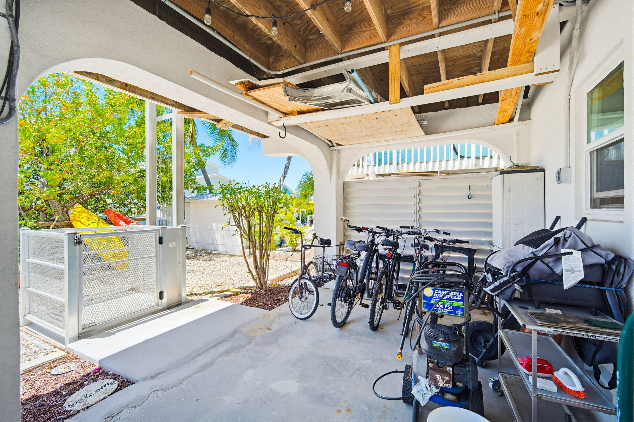 612 Blackbeard Road Summerland Key, FL 33042 - Photo 53 of 68 a view of a room with gym equipment