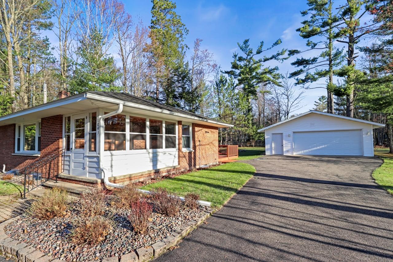 1043 Maple Street Eagle River, WI 54521 - Photo 7 of 39 Gallery Image 7
