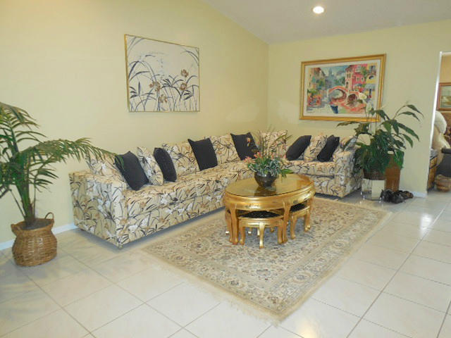 18070 102nd Way South Boca Raton, FL 33498 - Photo 9 of 24 Living Room1
