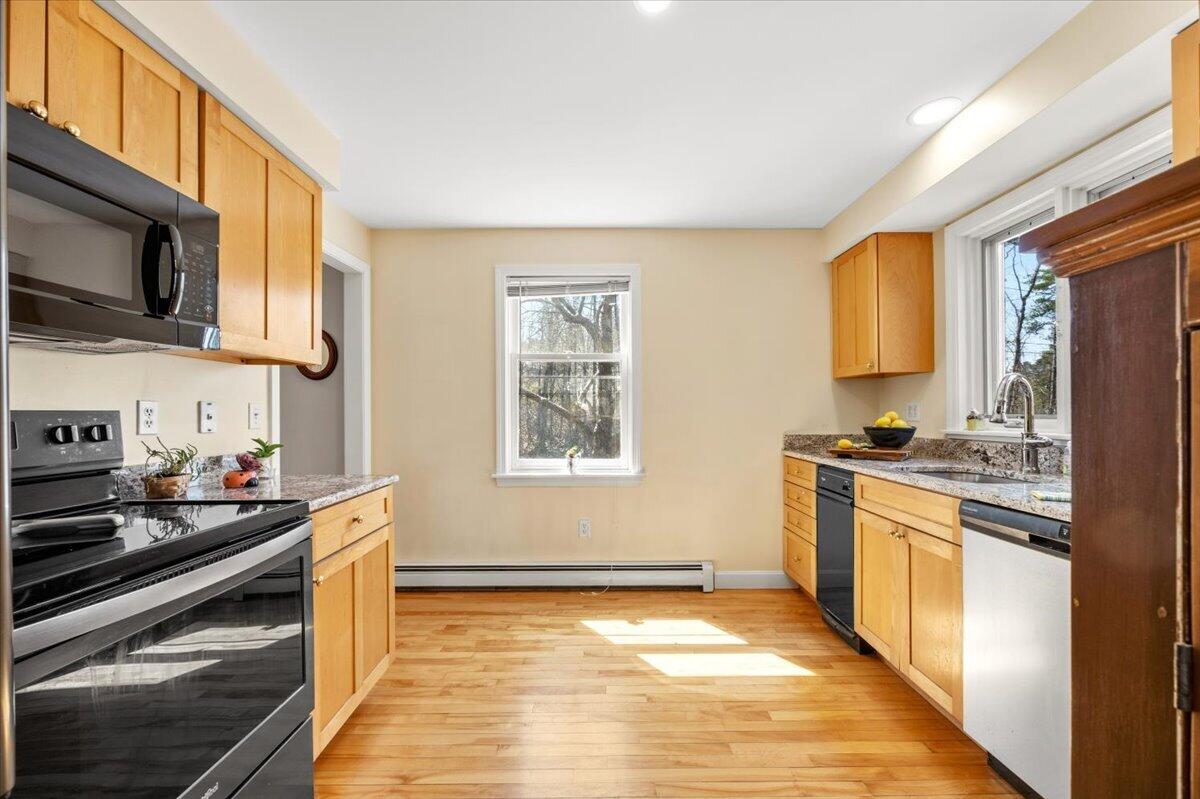 104 Winnocks Neck Road Scarborough, ME 04074 - Photo 13 of 37 12-104 Winnocks Neck-12