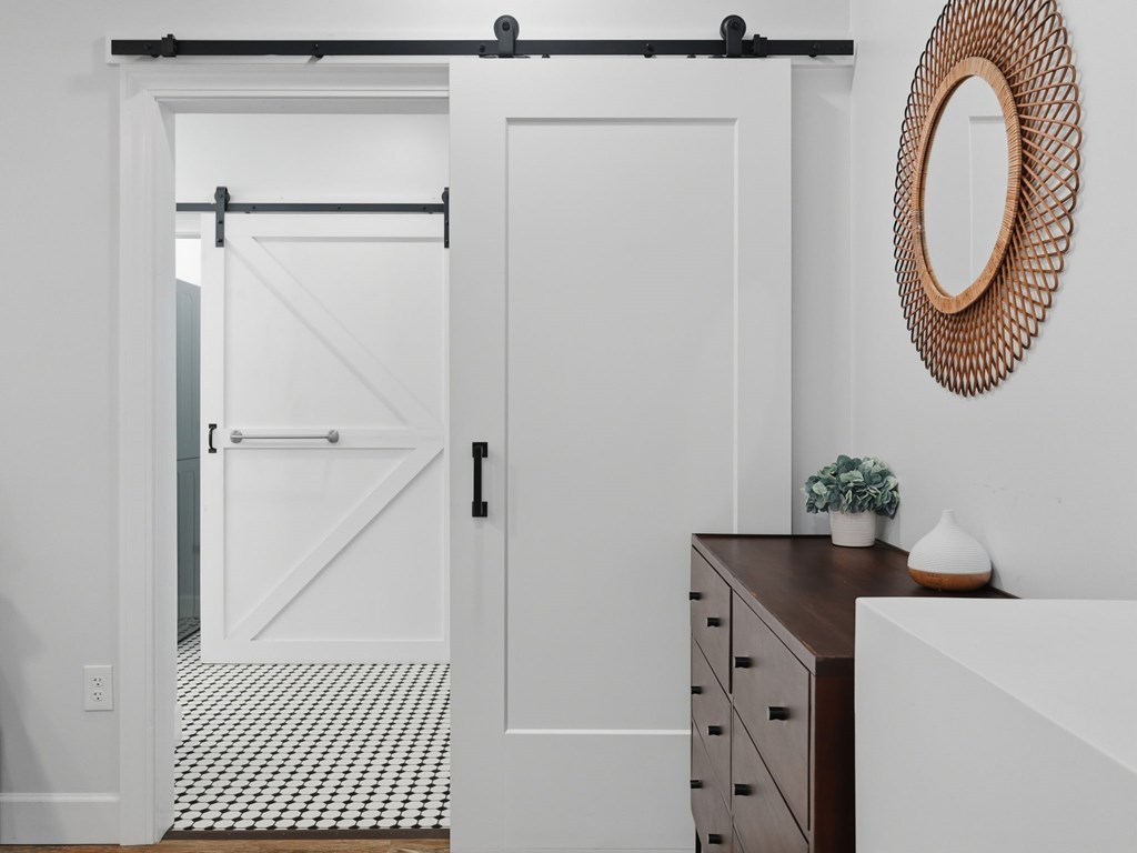 25 Walhala Trail Blue Ridge, GA 30513 - Photo 31 of 55 Leading into primary en suite