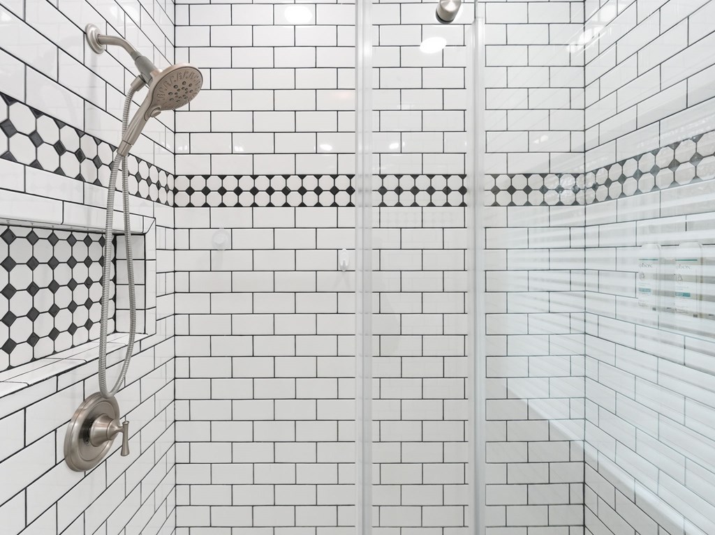 25 Walhala Trail Blue Ridge, GA 30513 - Photo 33 of 55 Primary en suite