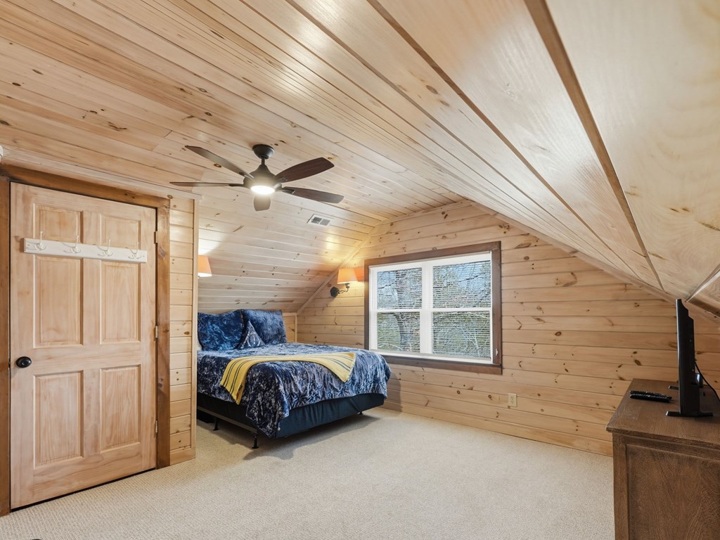 25 Walhala Trail Blue Ridge, GA 30513 - Photo 42 of 55 Upstairs bedroom