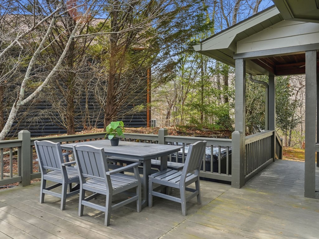25 Walhala Trail Blue Ridge, GA 30513 - Photo 43 of 55 Outdoor dining area on deck
