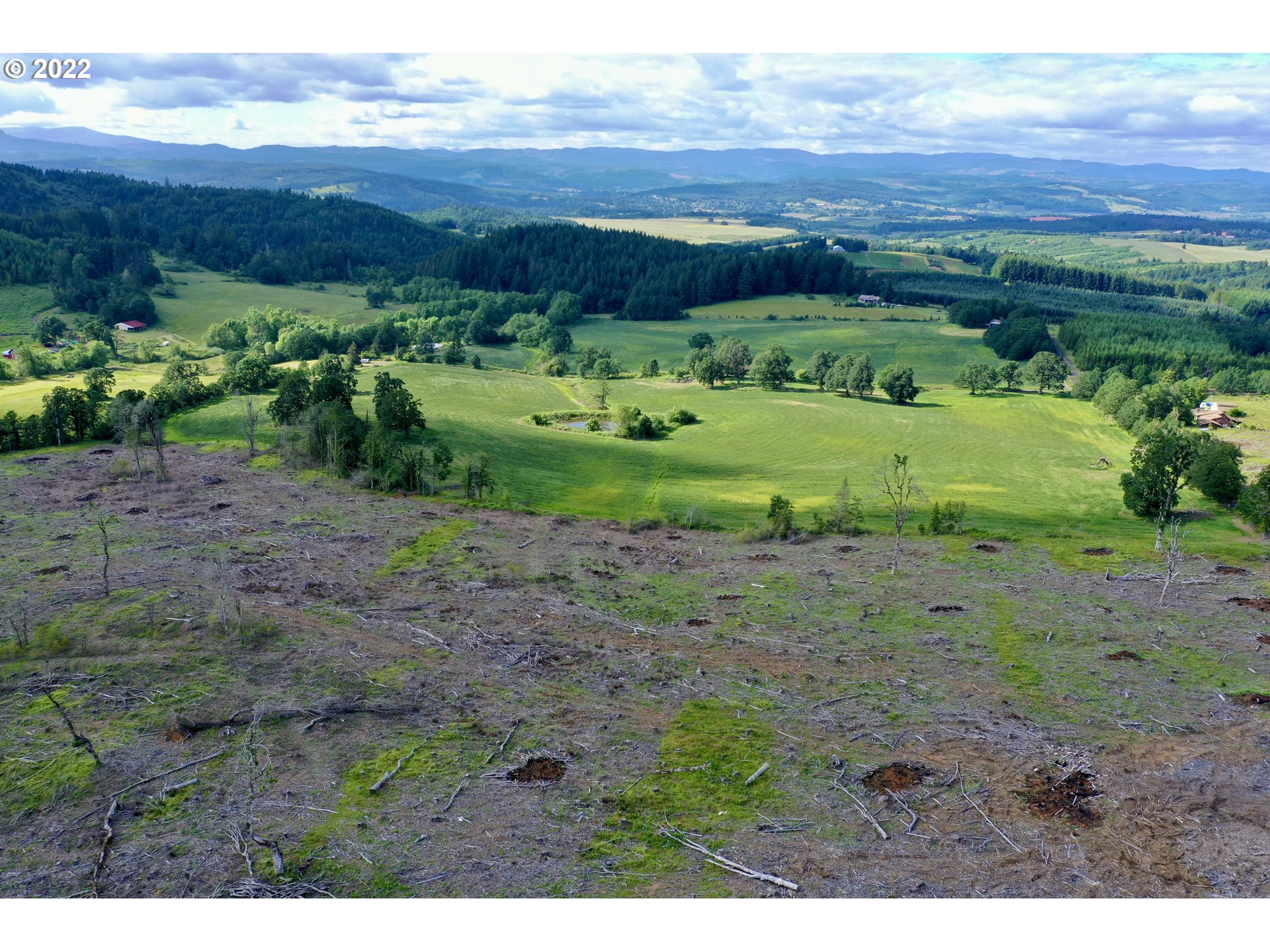 21475 Stone (across From) Road Sheridan, OR 97378 - Photo 5 of 24 a view of a big yard with lots of green space
