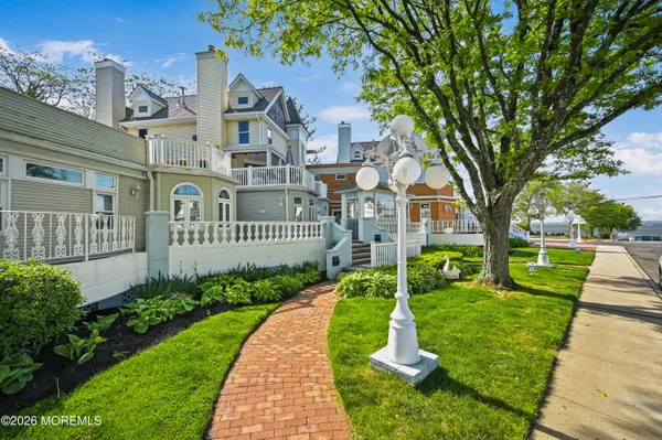 $725,000 | 100 1st Street, Unit 6, Keyport, NJ 07735