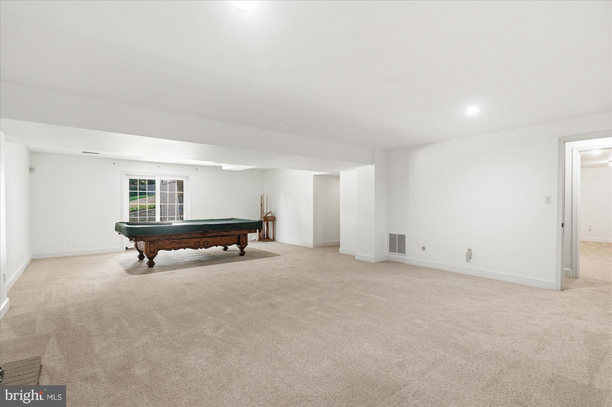 10019 Kendale Road Potomac, MD 20854 - Photo 50 of 64 Recreation Room/Pool table conveys.