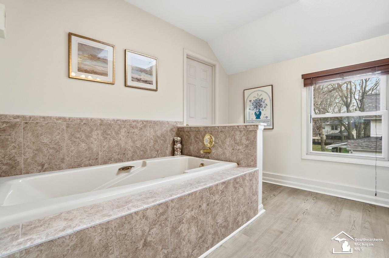 924 Hawthorn Street Temperance, MI 48182 - Photo 40 of 61