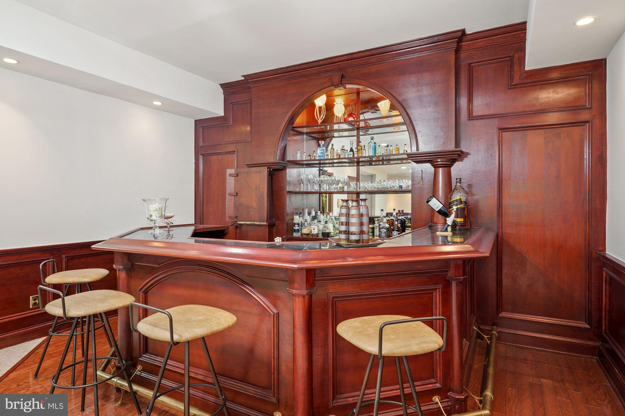 11505 Glen Road Potomac, MD 20854 - Photo 48 of 66 Bar area