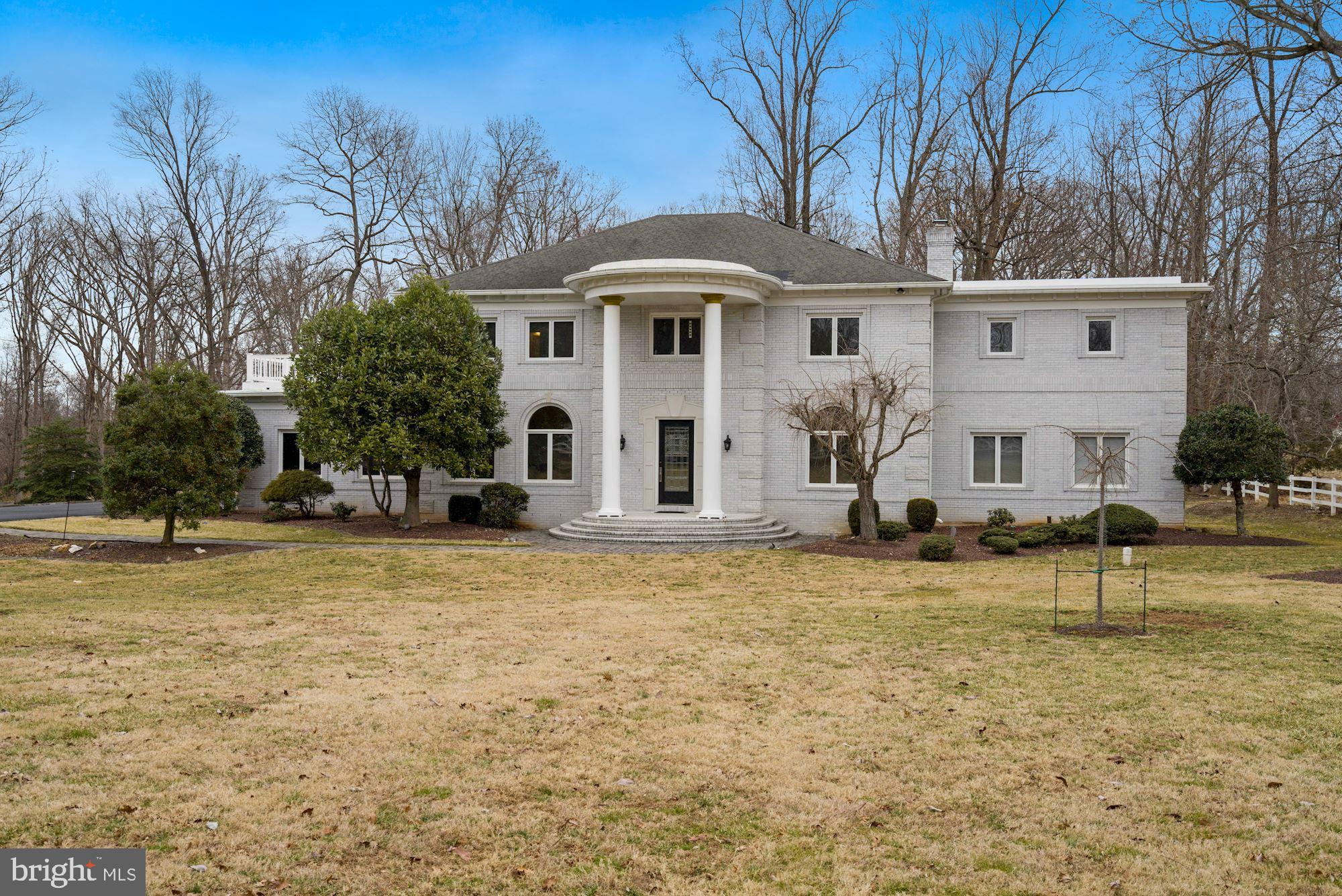 11505 Glen Road Potomac, MD 20854 - Photo 5 of 66 Welcome to this glorious 3-level, 6,470 SF estate!