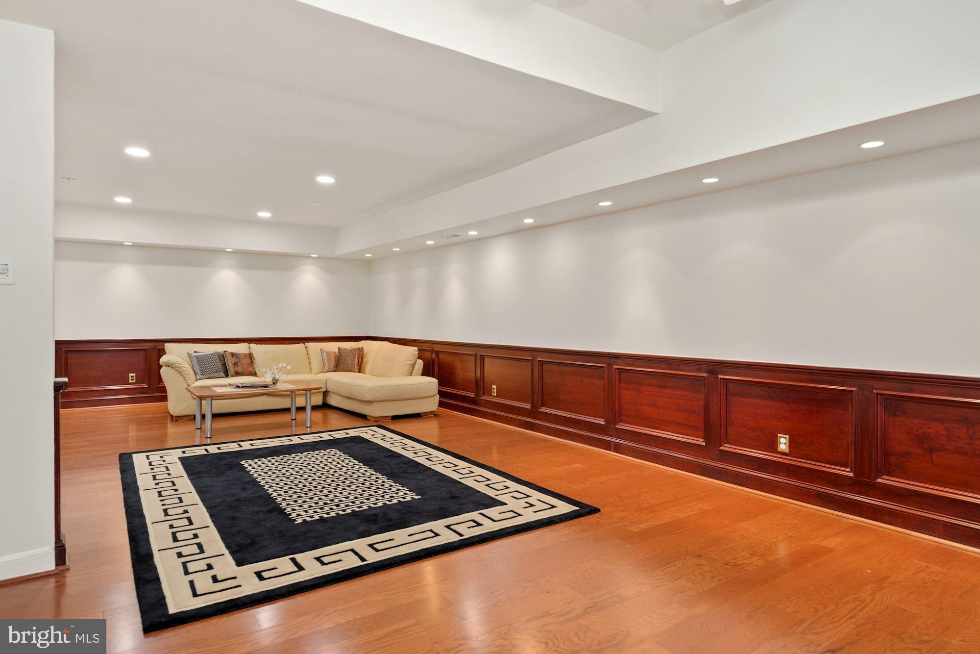 11505 Glen Road Potomac, MD 20854 - Photo 53 of 66 Plenty of room to spread out