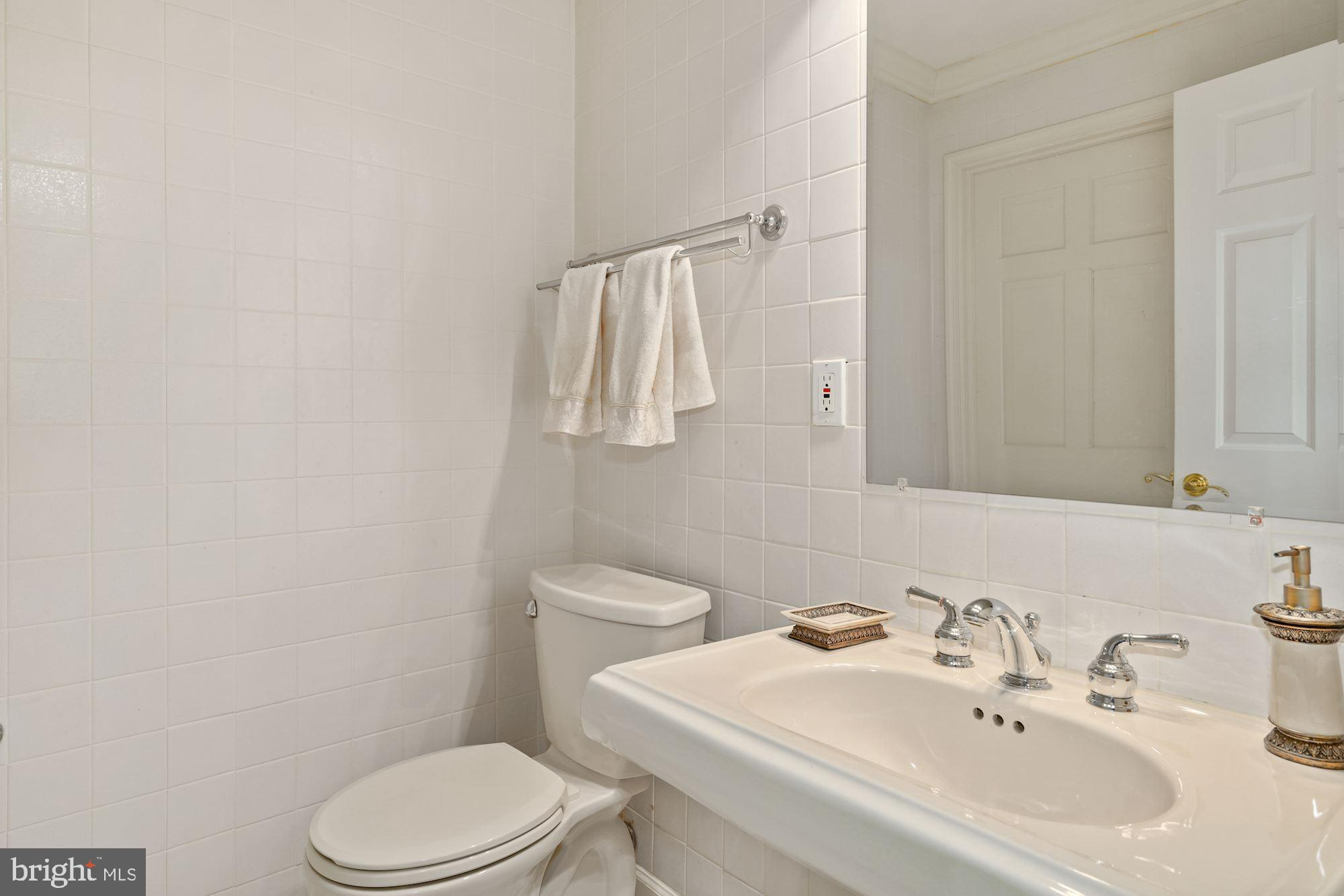 11505 Glen Road Potomac, MD 20854 - Photo 56 of 66 Bath