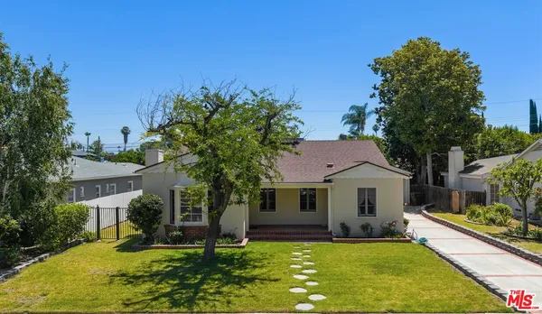 $1,549,000 | Undisclosed Address, Sherman Oaks, CA 91423