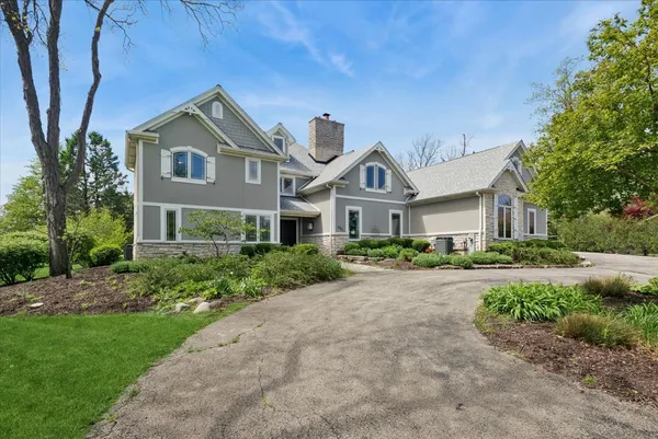 $1,100,000 | 685 Golf Club Lane, Frankfort, IL 60423
