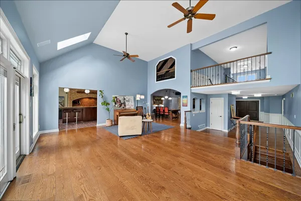 $1,100,000 | 685 Golf Club Lane, Frankfort, IL 60423