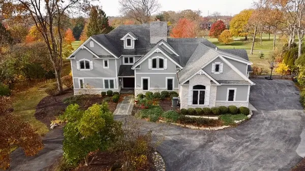 $1,100,000 | 685 Golf Club Lane, Frankfort, IL 60423