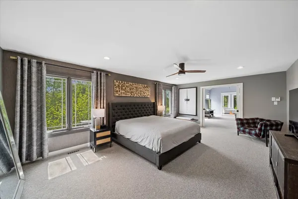 $1,100,000 | 685 Golf Club Lane, Frankfort, IL 60423