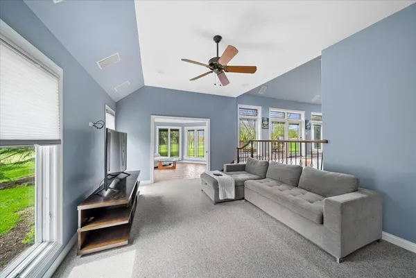 $1,100,000 | 685 Golf Club Lane, Frankfort, IL 60423