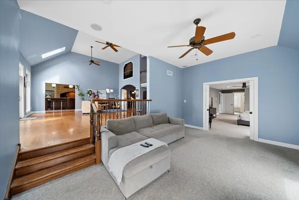$1,100,000 | 685 Golf Club Lane, Frankfort, IL 60423